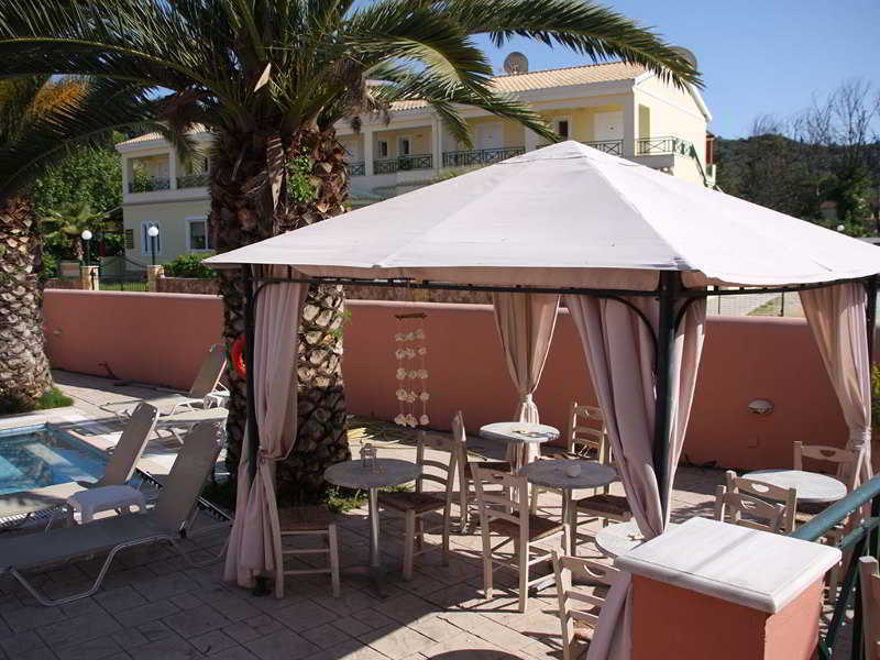 Joylife Aparthotel 3*